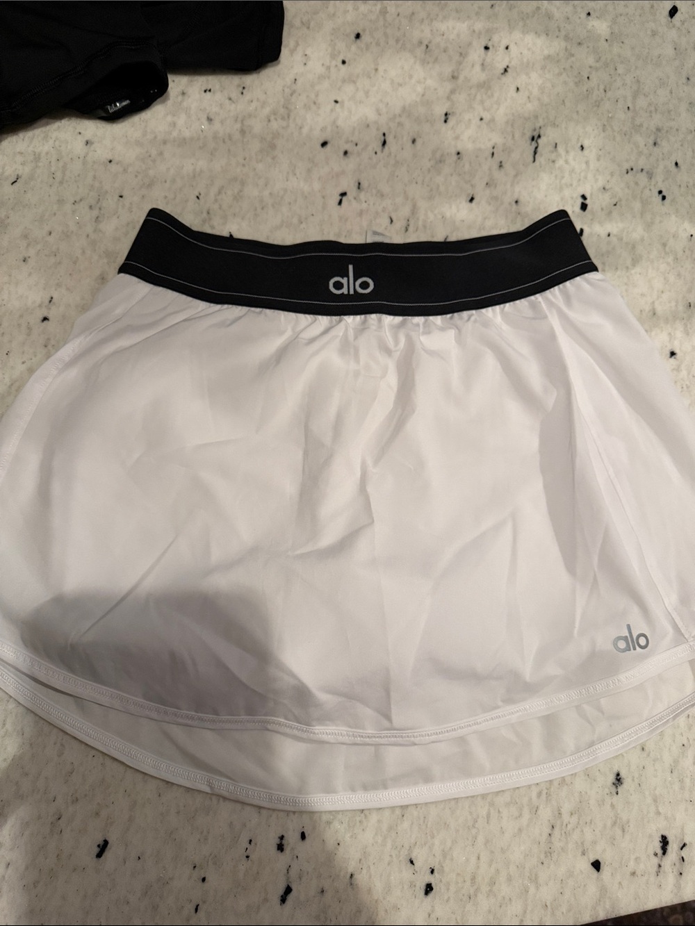 ALO Yoga White Skater Athletic Skirt with Black Waistband